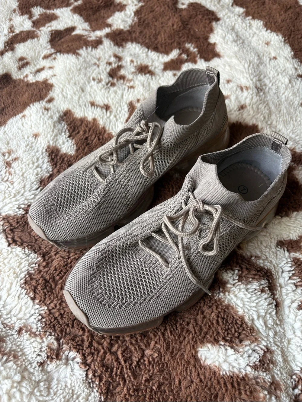 womens sneakers